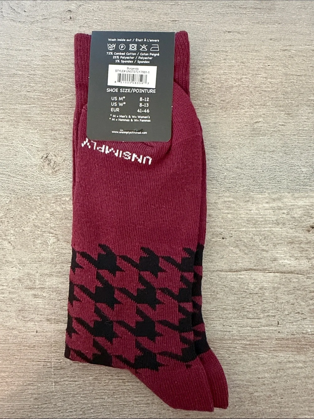 Men’s Burgundy and Black Houndstooth Dress Socks